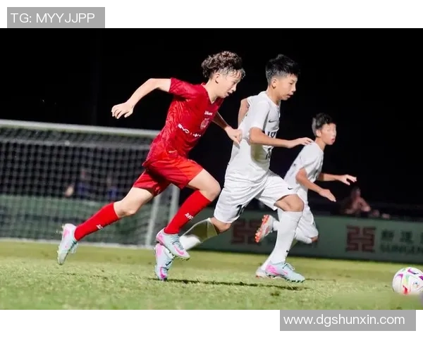 提升足球技能苏州专业足球培训助力青少年成长与发展