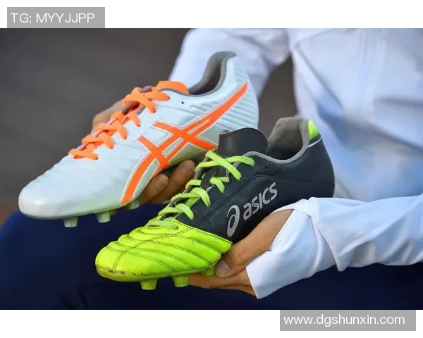 袋鼠皮足球鞋的优雅与性能完美结合让你在赛场上尽显风采